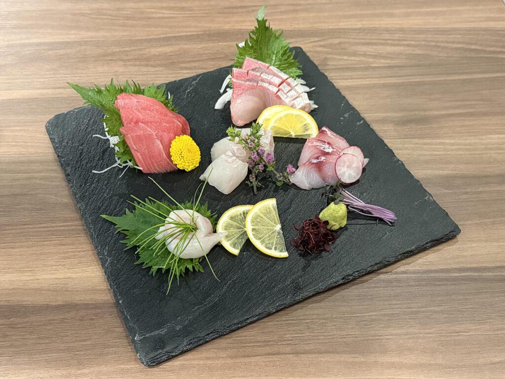 旬の鮮魚 お造り盛り合わせ（刺身）