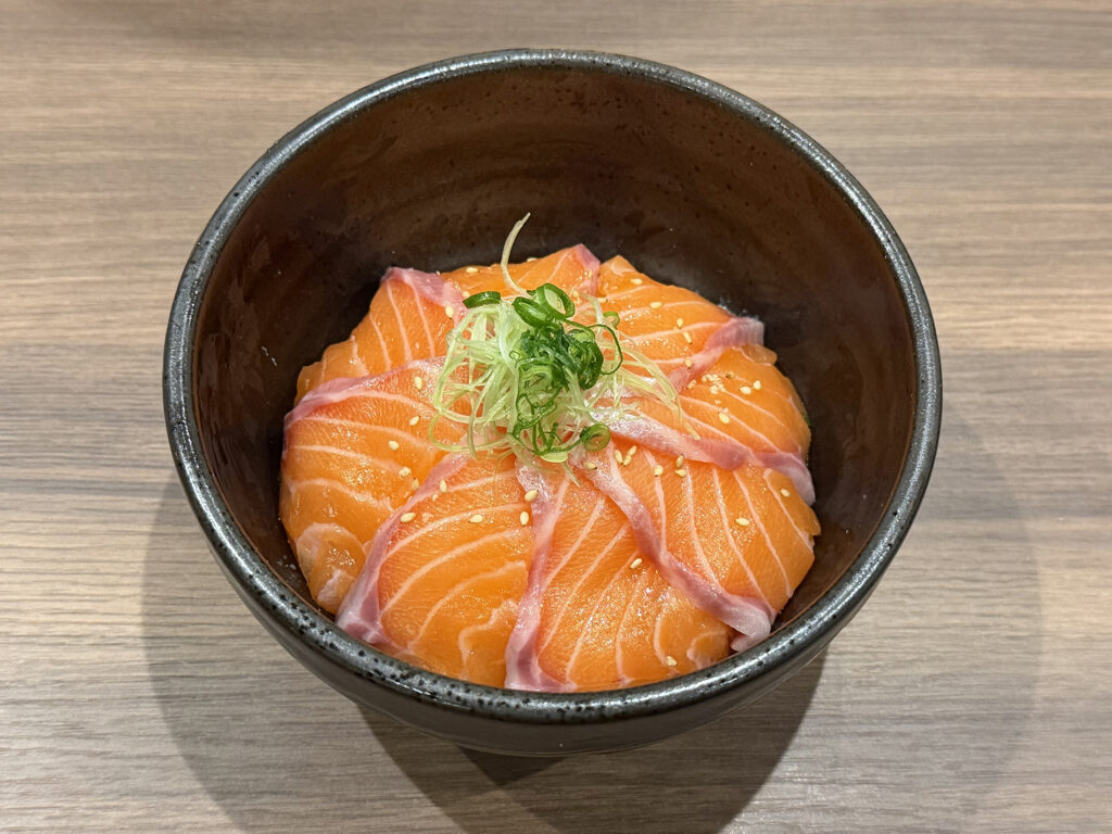 サーモン丼