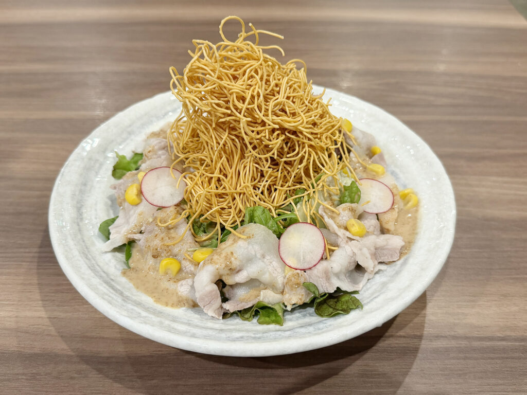 茹で豚バラゴマだれパリパリサラダ