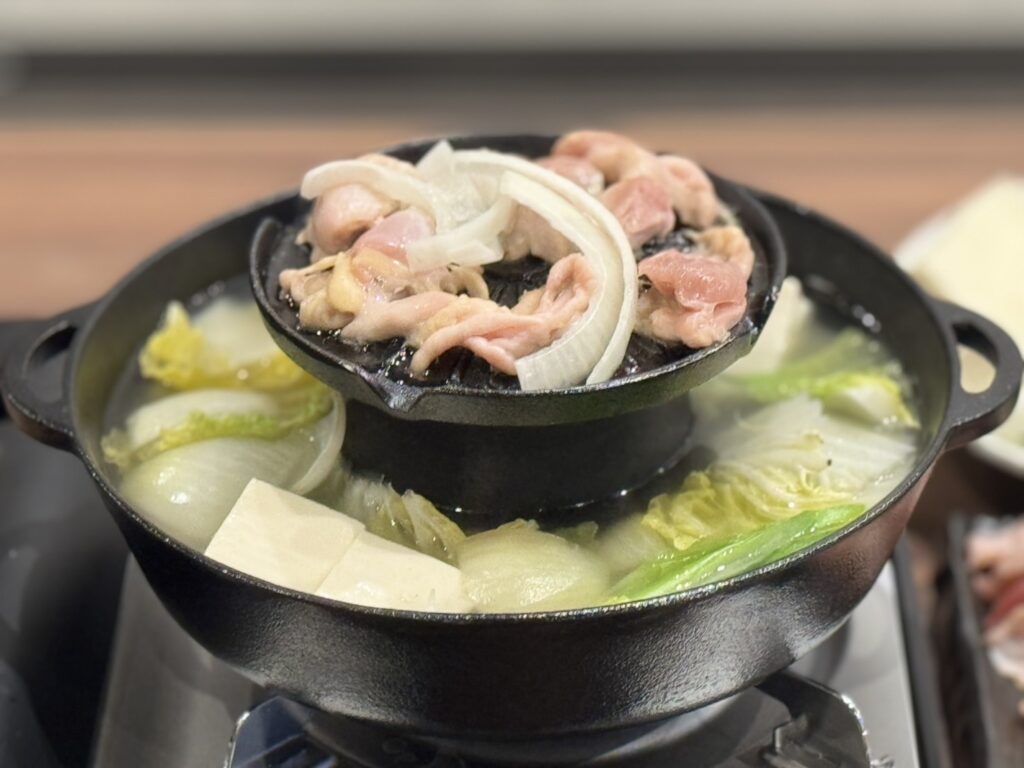 鶏焼き鍋の写真
